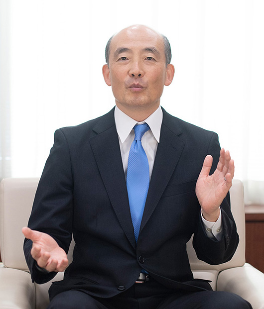 Representative Director and President Hitoshi Kawahara