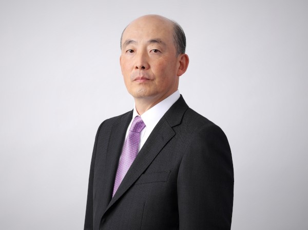 Representative Director and President Hitoshi Kawahara